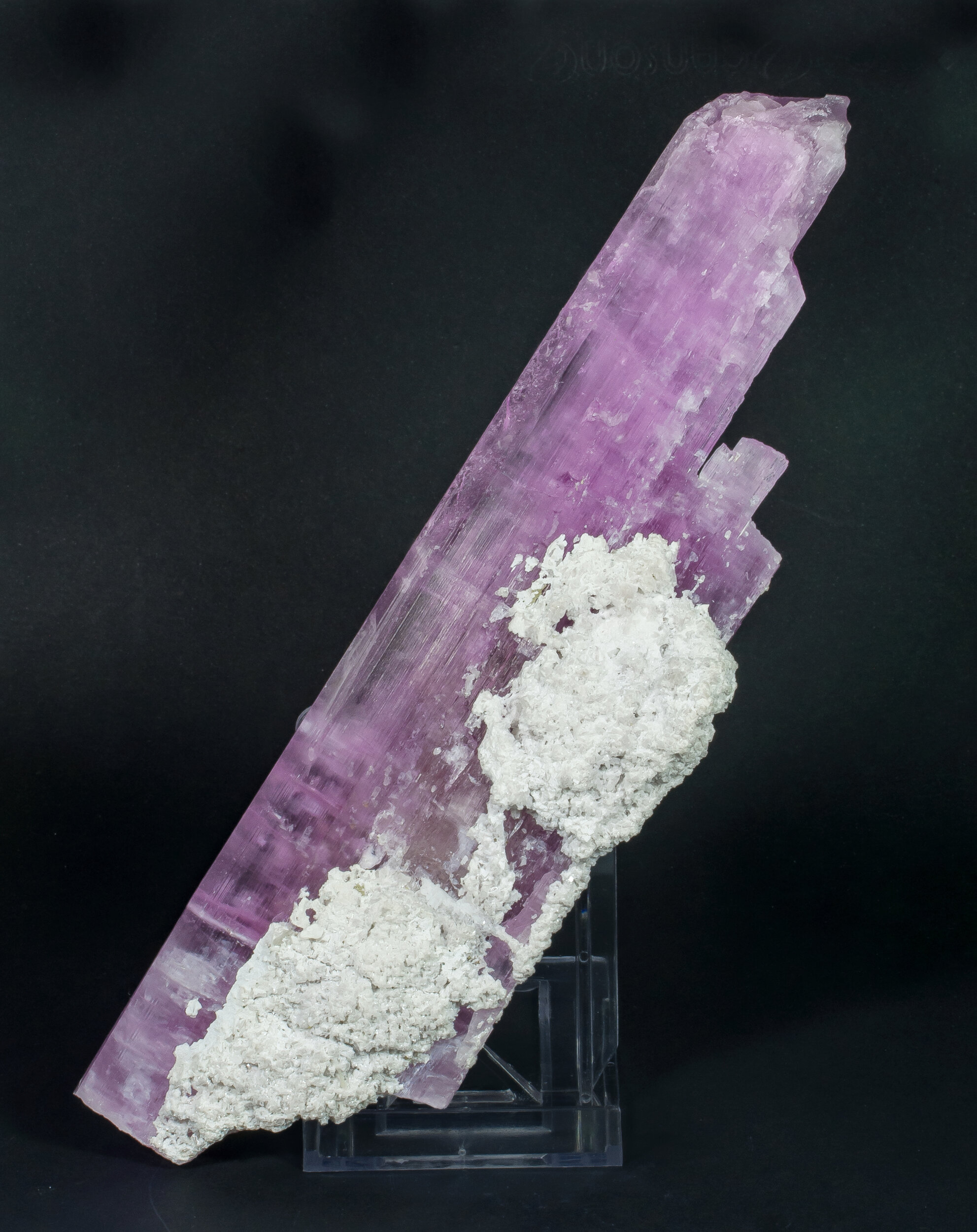 specimens/s_imagesCDD/Spodumene_kunzite-ELX97CDDf.jpg